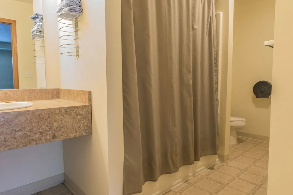 The Kingsley Suites