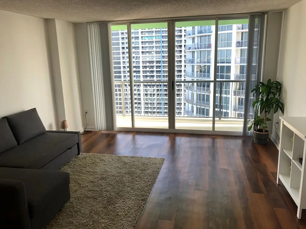 One Bedroom Apartment in Skyrise