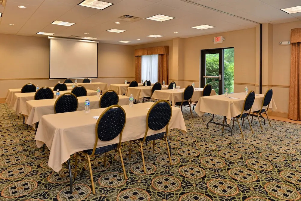 Holiday Inn Express Hotel & Suites Athens by IHG