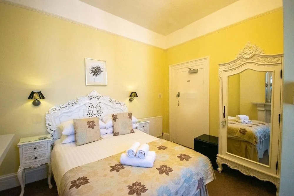 Summerlands Guest House