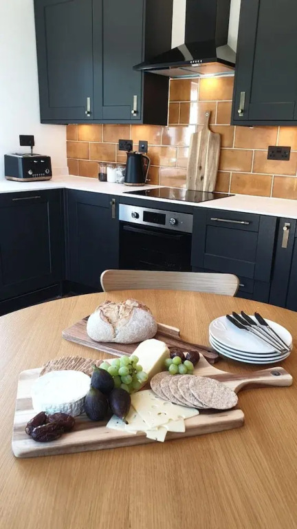 Beautiful and Spacious Cottage in Balsham, No Deposit
