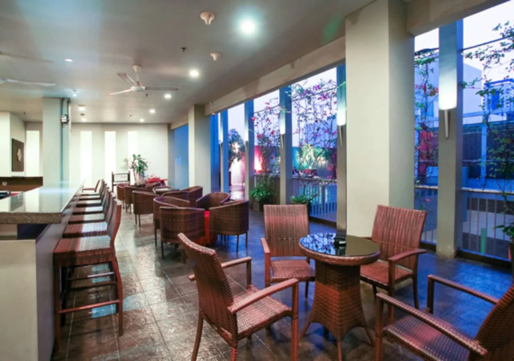 Sparks Life Jakarta, ARTOTEL Curated