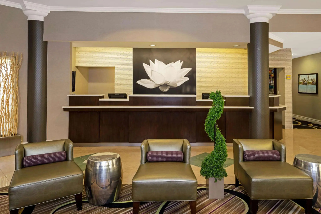 La Quinta by Wyndham Houston West Park 10