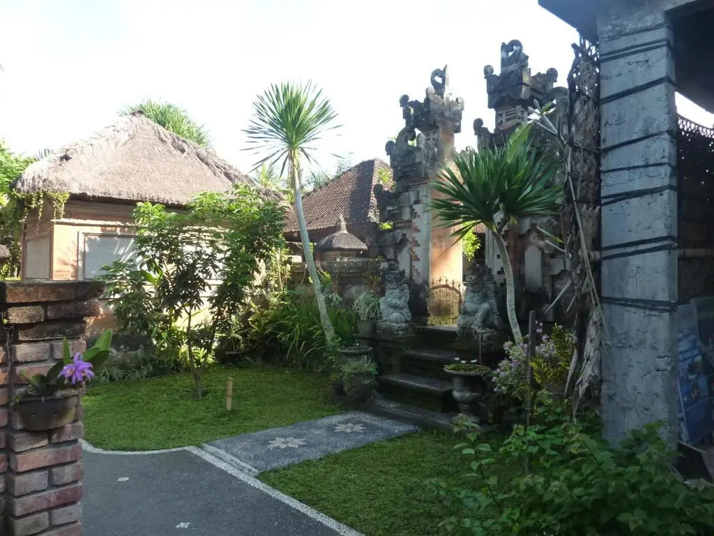 Bali Asli Lodge by EPS