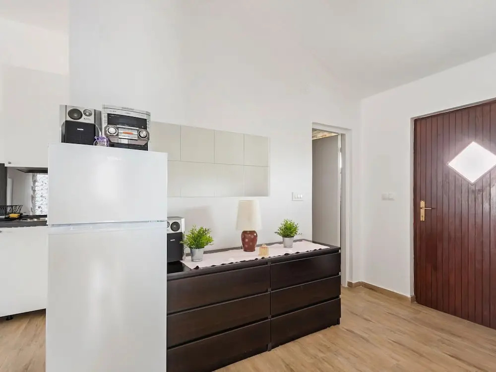 Lovely Apartment in Maslenica With Terrace