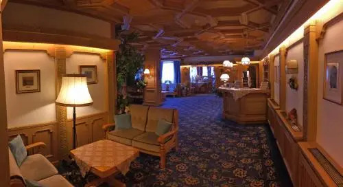 Hotel Roy