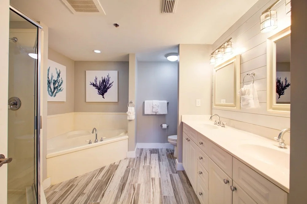 Waterscape A216 2 Bedroom Condo