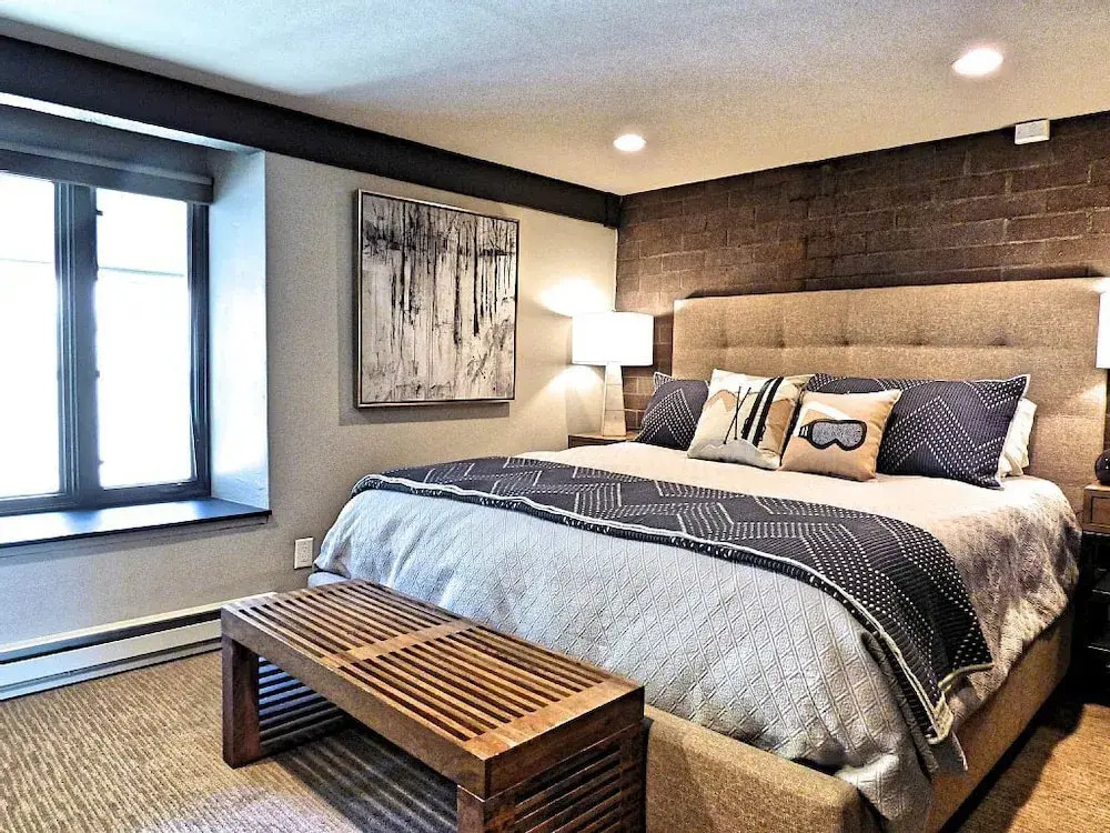 Lift Tickets Perfect Penthouse Rustic Finishes Fireplace