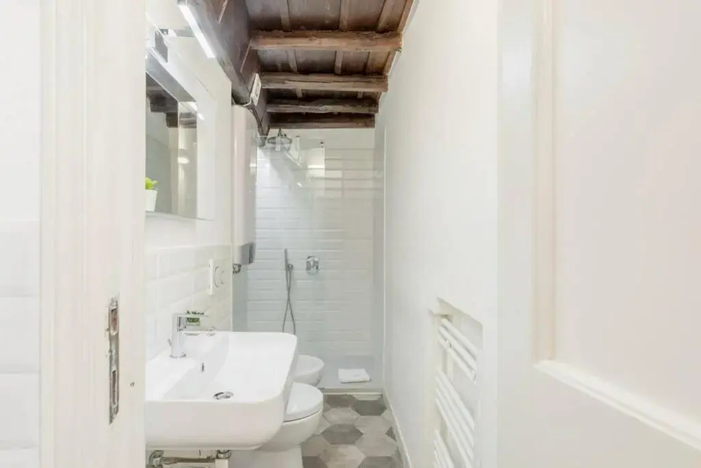 iFlat Navona Bright Studio