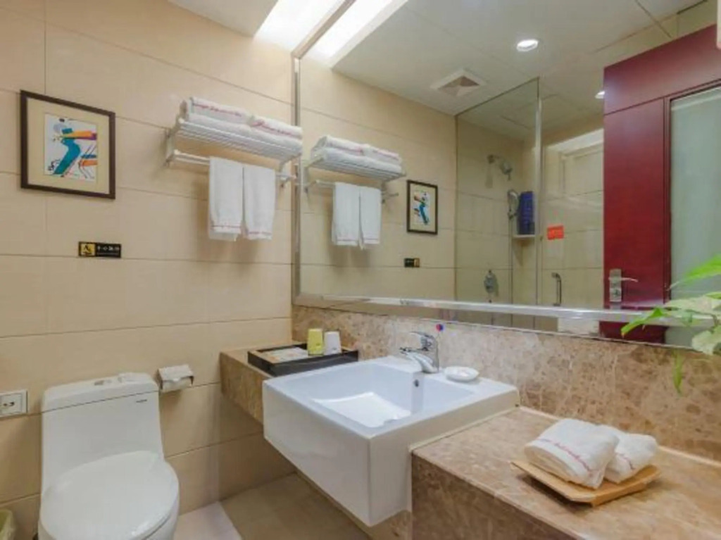 Jin Hua Yue International Hotel - Zhongs