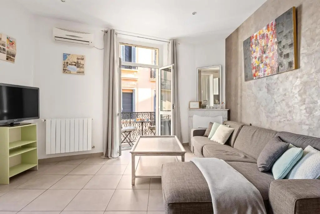 Appartement 2P centre de Cannes avec balcon