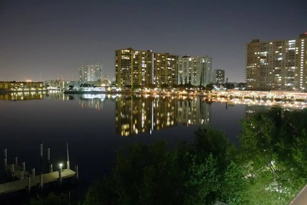 Le Golden Bay 1108 by Go Florida Condo, Sunny Isles