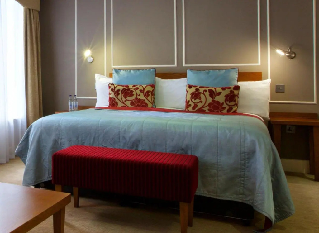 London Chigwell Prince Regent Hotel, BW Signature Collection