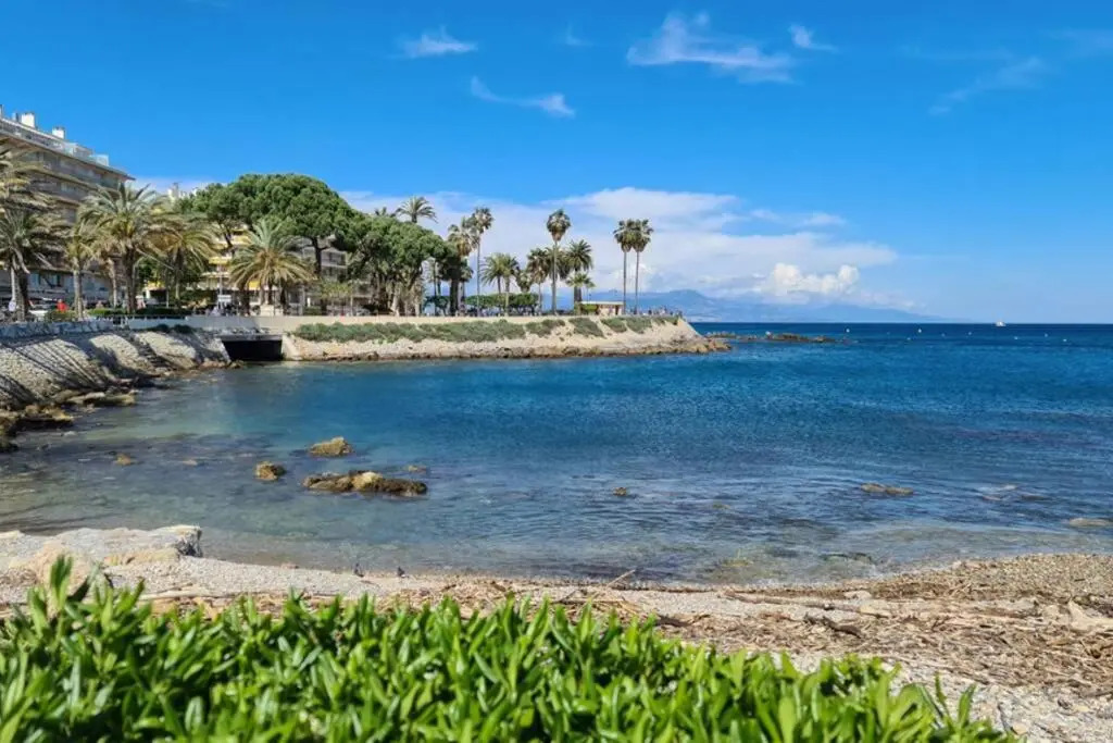 Casalionelantibes Appartement de 70m2 avec jardins et parking