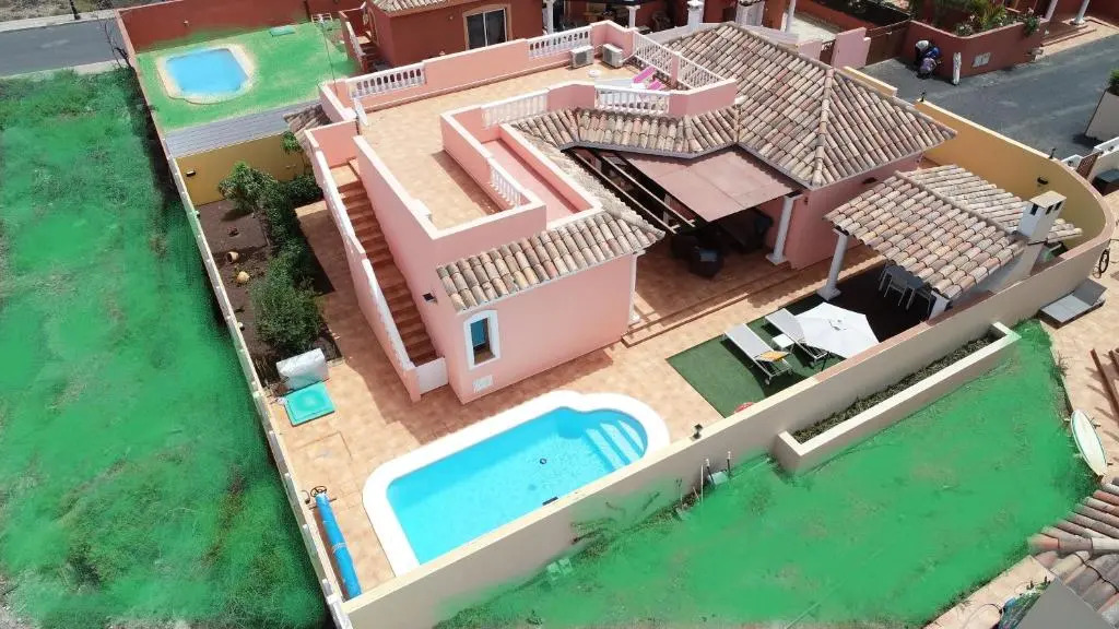 Villa Bella Lucia 1. Piscina Climatizada, WiFi, BBQ
