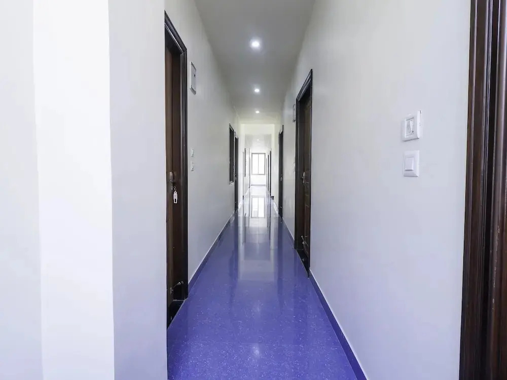 OYO Rooms World Trade Park JLN Marg