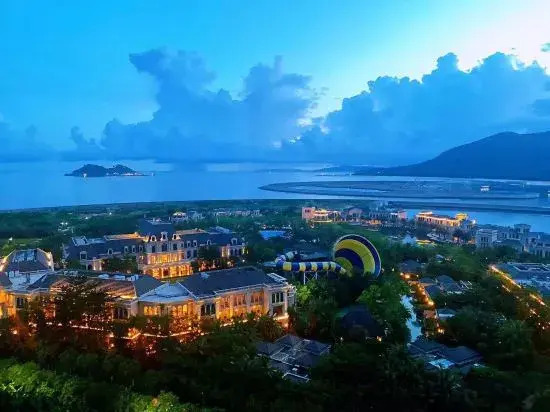 Sun Moon Star Surf Sea View Resort (Wanning Sun Moon Bay Branch)