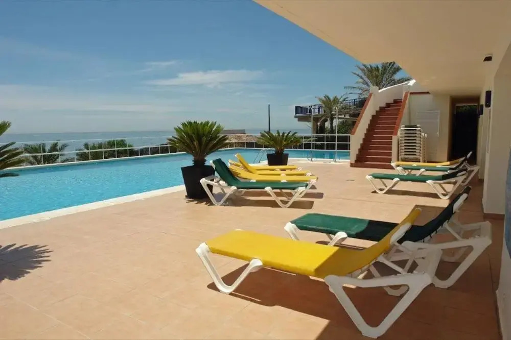 Immaculate 3-bed Penthouse- Stunning Views