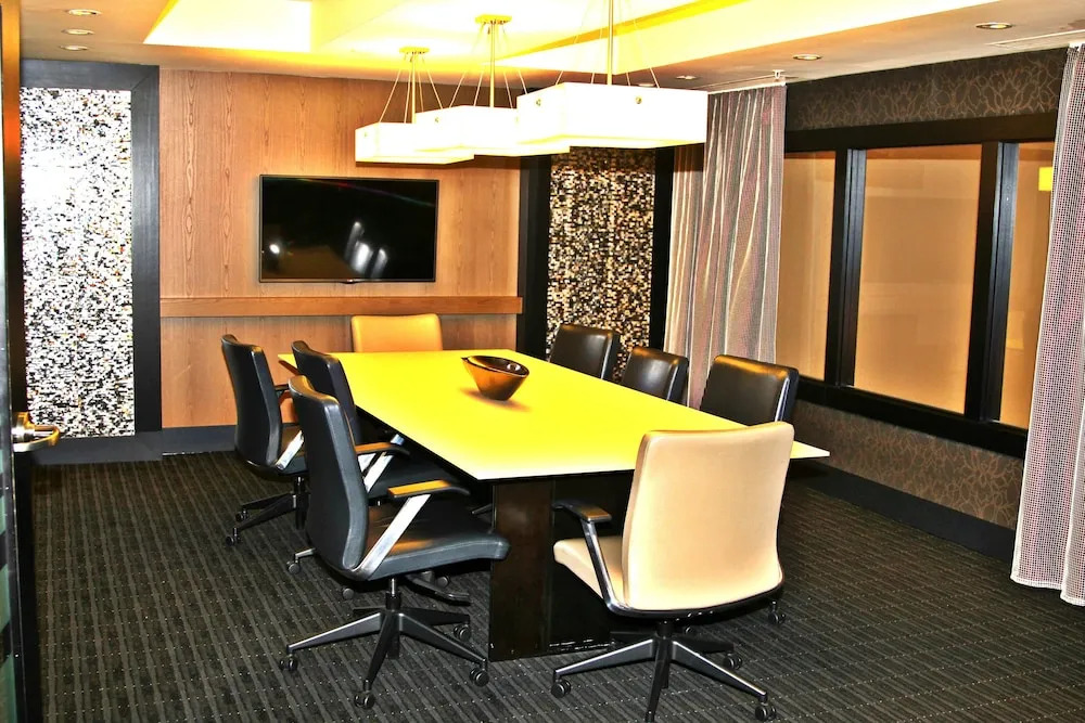 1301 Thomas Circle