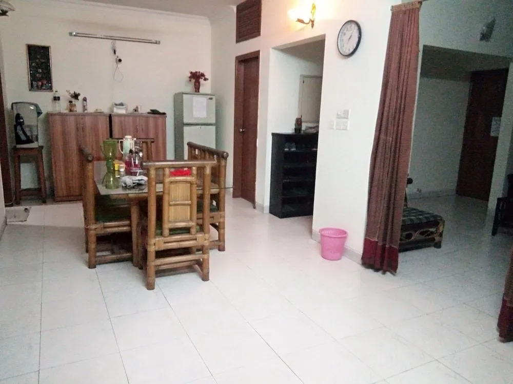 Marry House
