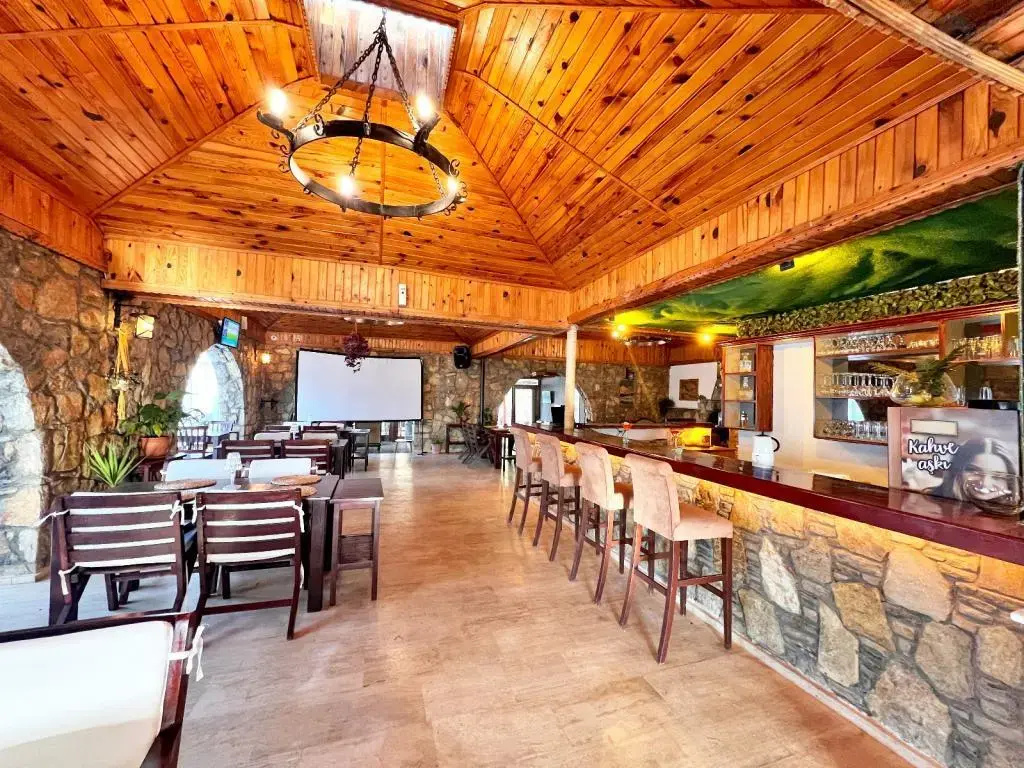 Mese Suites