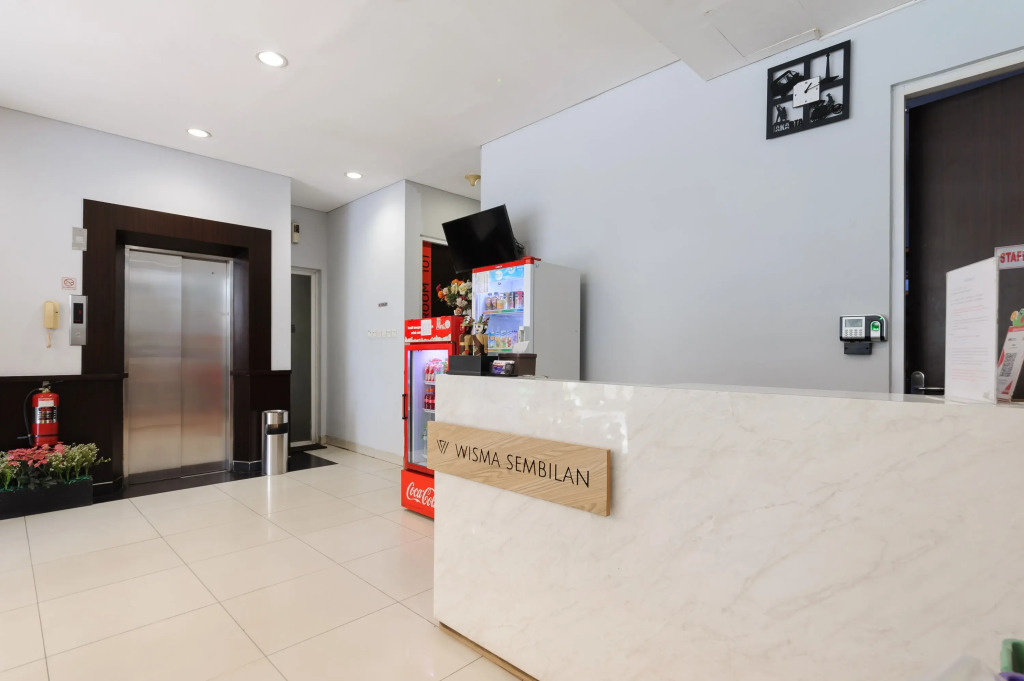 RedDoorz Plus near Grand Indonesia Jakarta