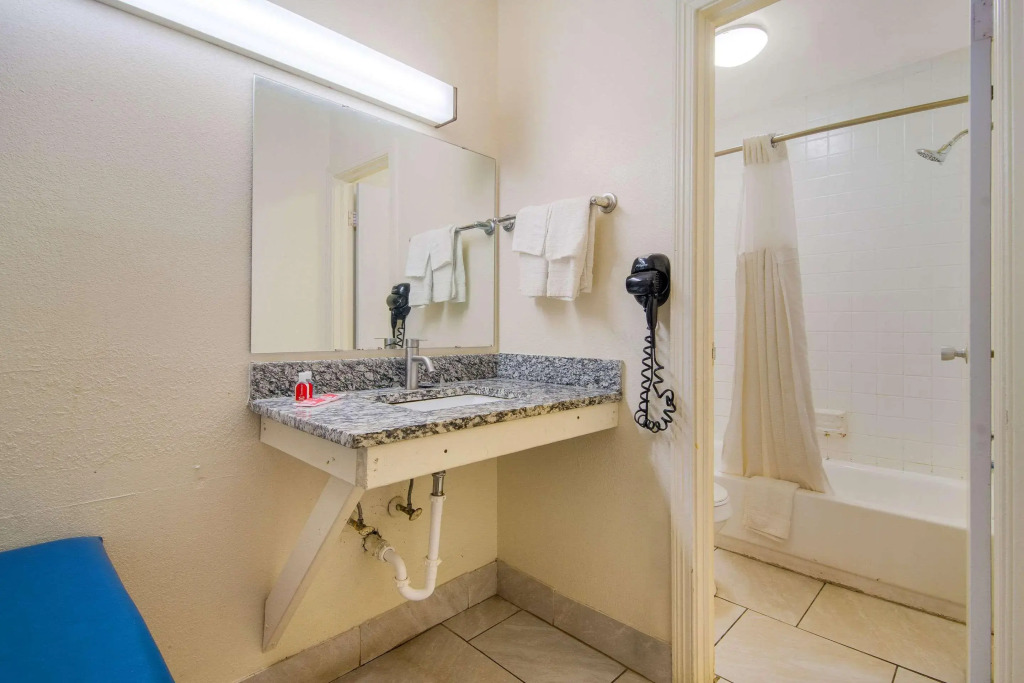 Econo Lodge Goldsboro Hwy 70