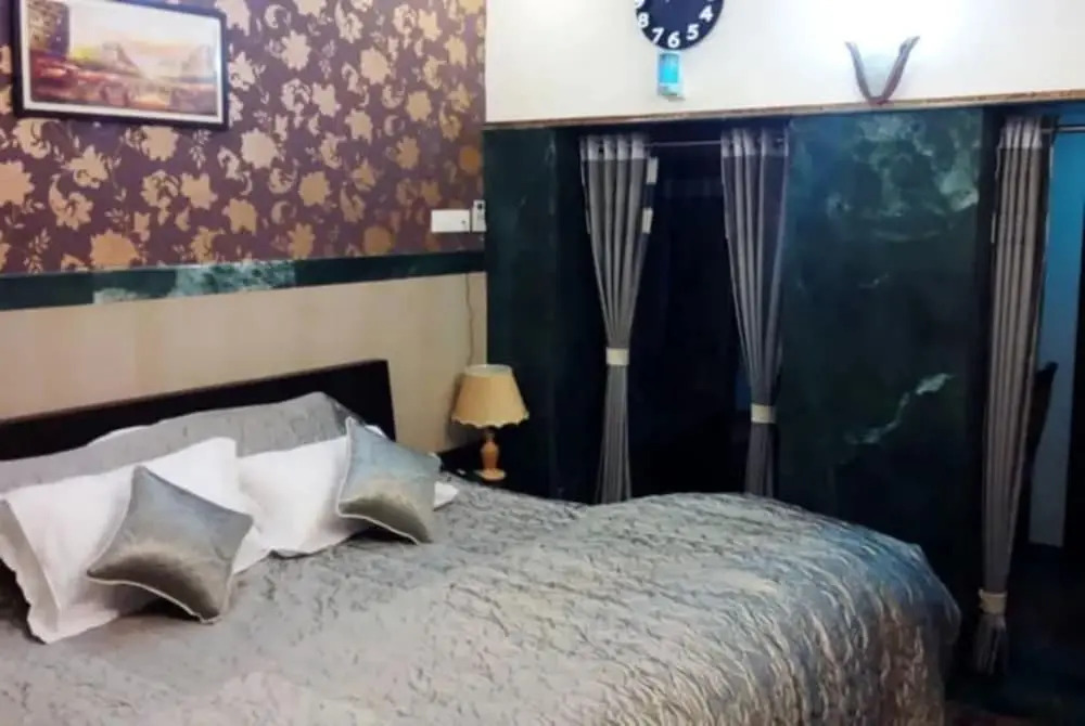 Goroomgo The Central Guest House Kanpur