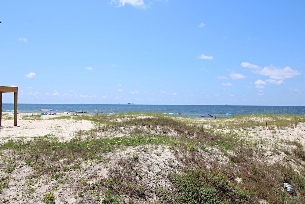 Sand In My Boots 3 Bedroom Home by Redawning