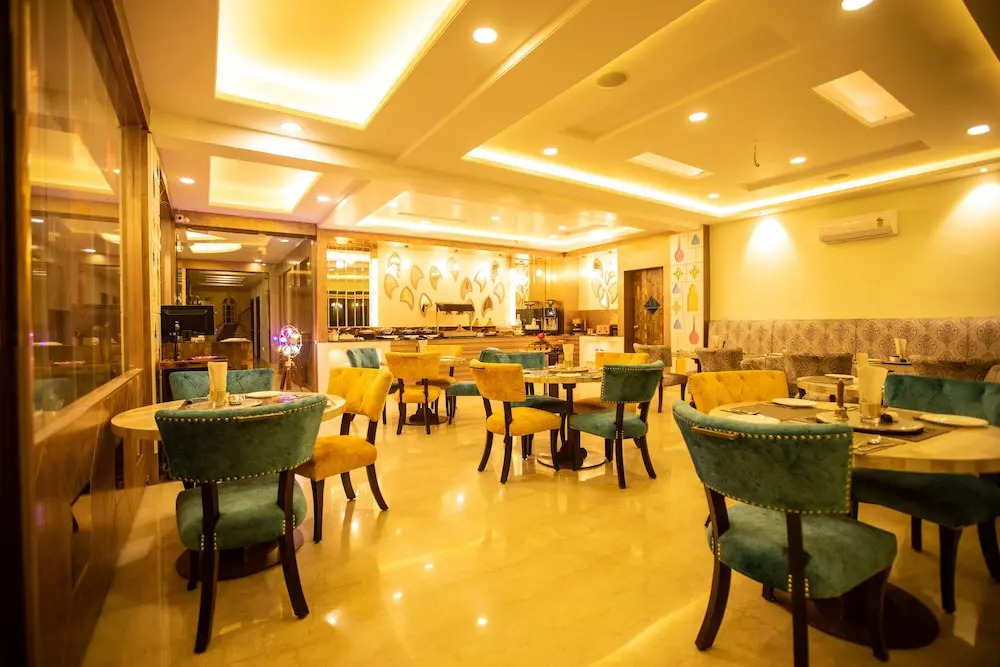 OYO Premium Bani Park