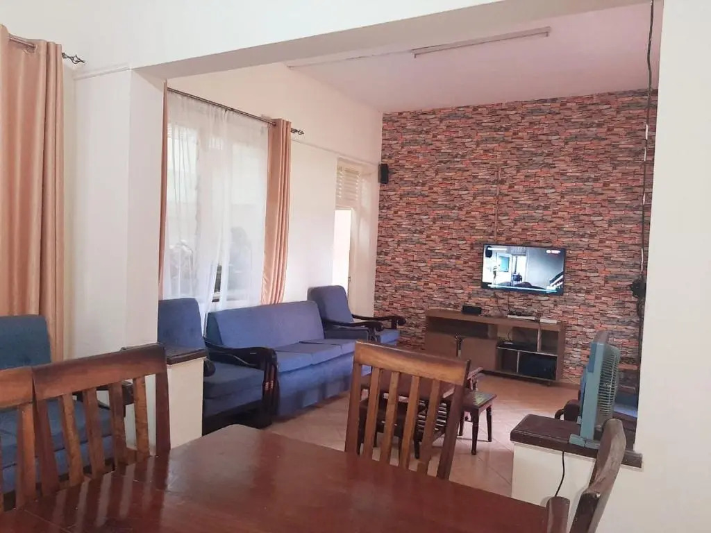 Elisol Residence