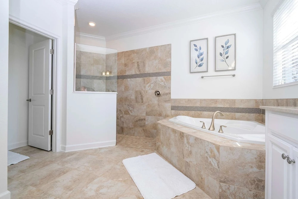 Luxurious 4Bd Villa Private Pool & Spa at Champions Gate Resort 9021
