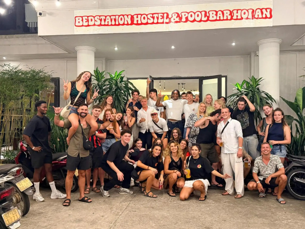 Bed Station Hostel & Pool Bar Hội An " Former Sunflower"