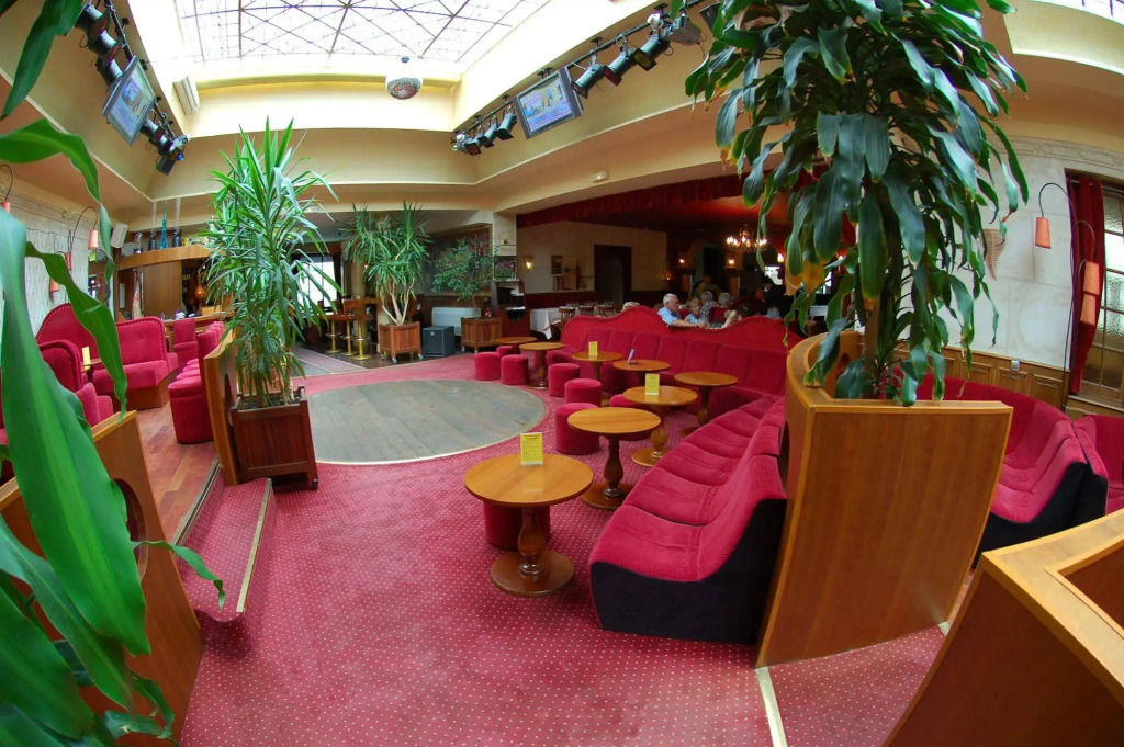 Hotel Des Couronnes Chateaudun