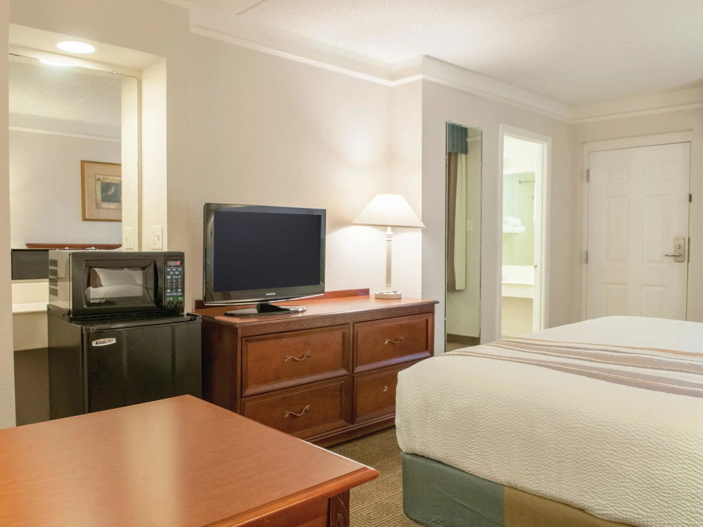 La Quinta Inn by Wyndham New Orleans Veterans / Metairie