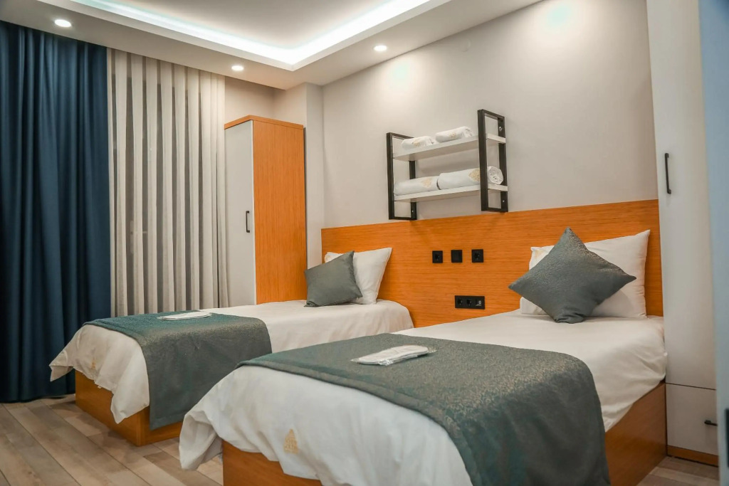 White Golden Suite Hotel