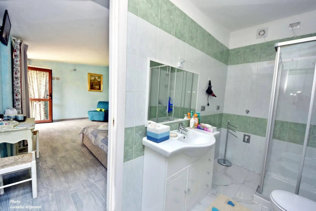 Hotel Diffuso Il Portichetto sulla collina a Vezio Perledo