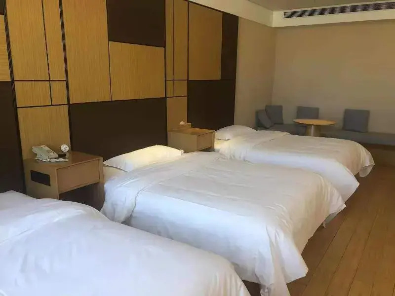 JI Hotel (Dunhuang Night Market Fusen Times Plaza)