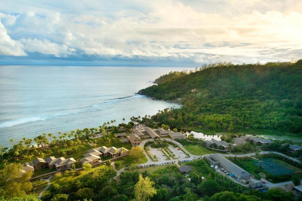 Pineapple Beach Villas