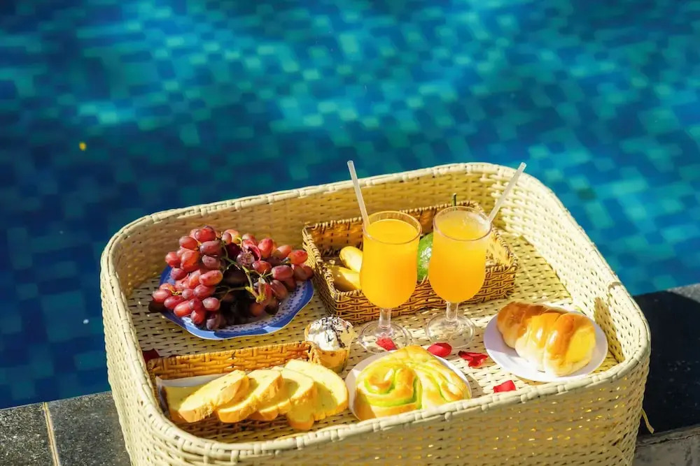 Green Bungalow Garden - Quiet Tropical Retreat, 5 Min To Beach