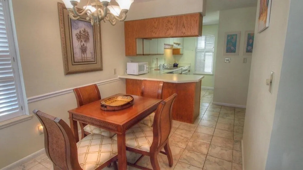 La Vista - 2 Br Condo