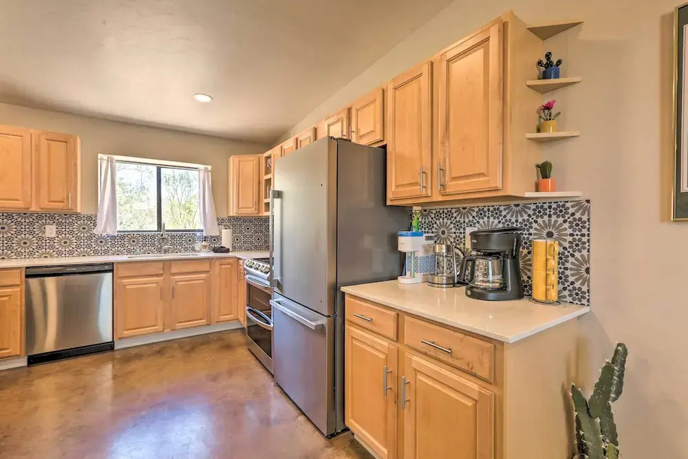 Oro Valley Retreat w/ Pool, Spa & Rooftop Views!
