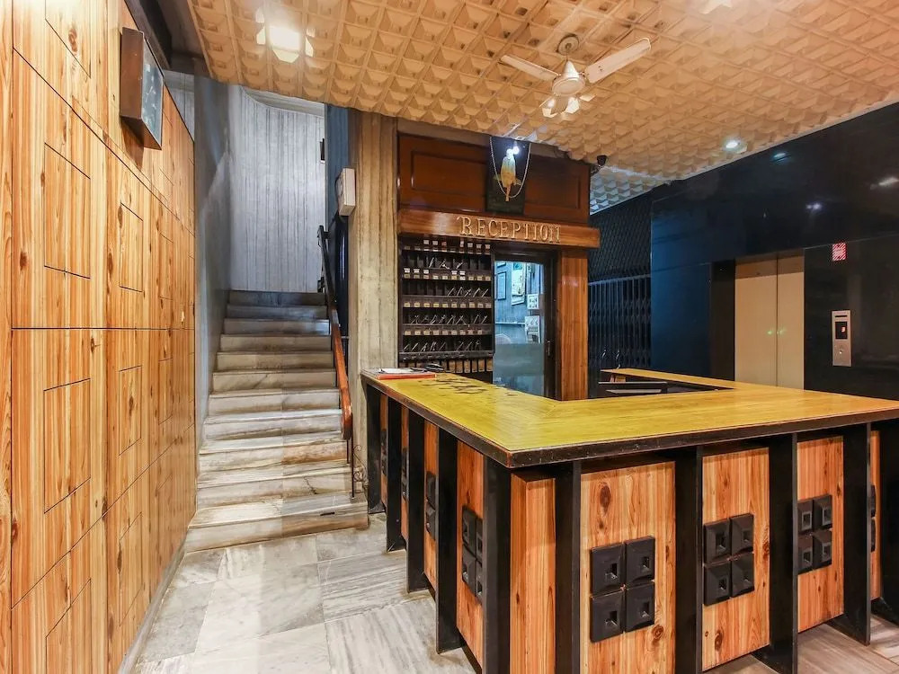 OYO 18591 Hotel Samrat