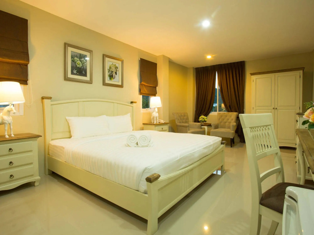 De Ville Nakhon