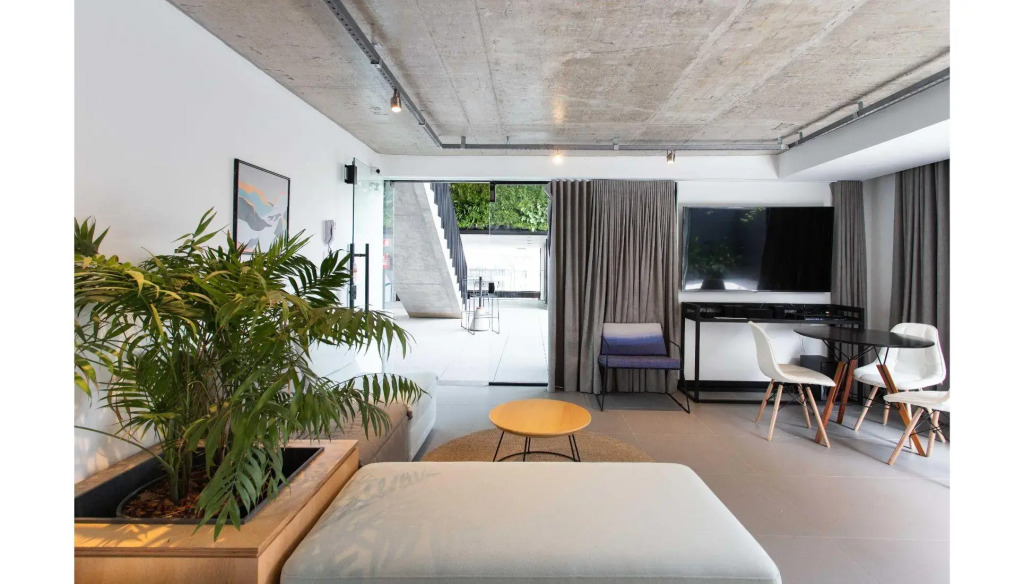 Charlie em POA - Studio Moderno com Coworking e Lavanderia