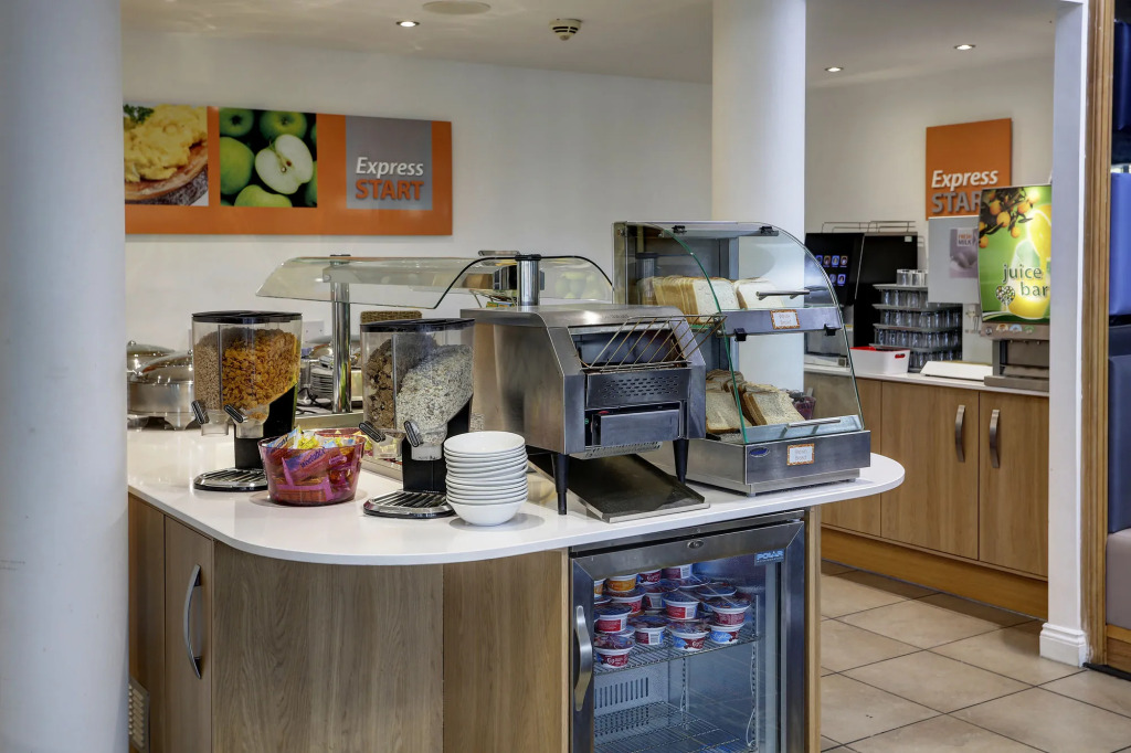 Holiday Inn Express Folkestone Channel Tunnel by IHG