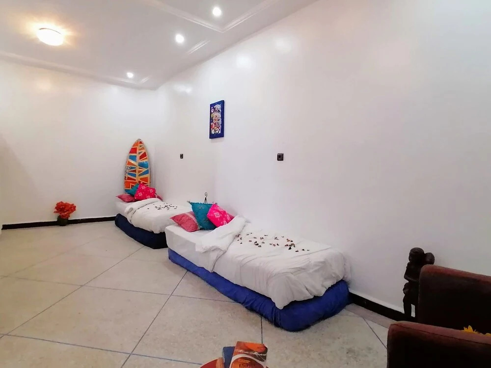Cozy White House - Hostel