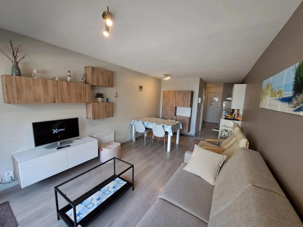 Oostduinkerke Coastal Retreat for 4