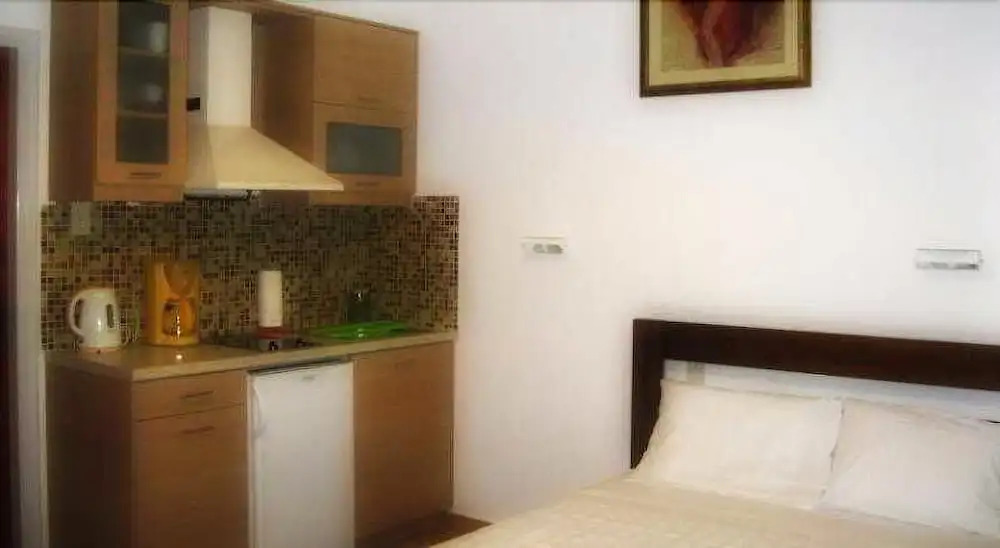 Crysalis Apts