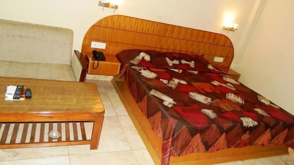 Hotel Yamini